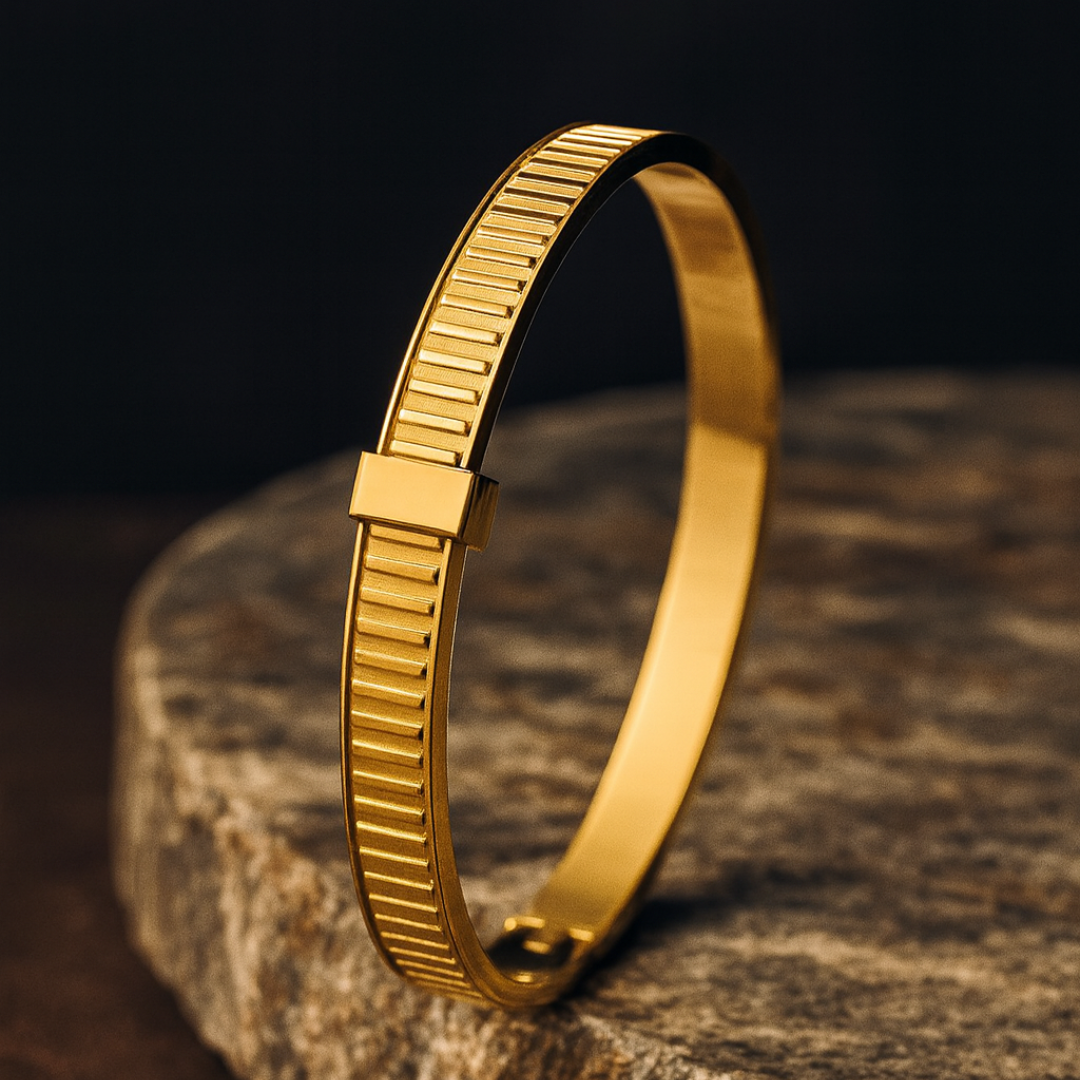 Luxe loop bangle bracelet