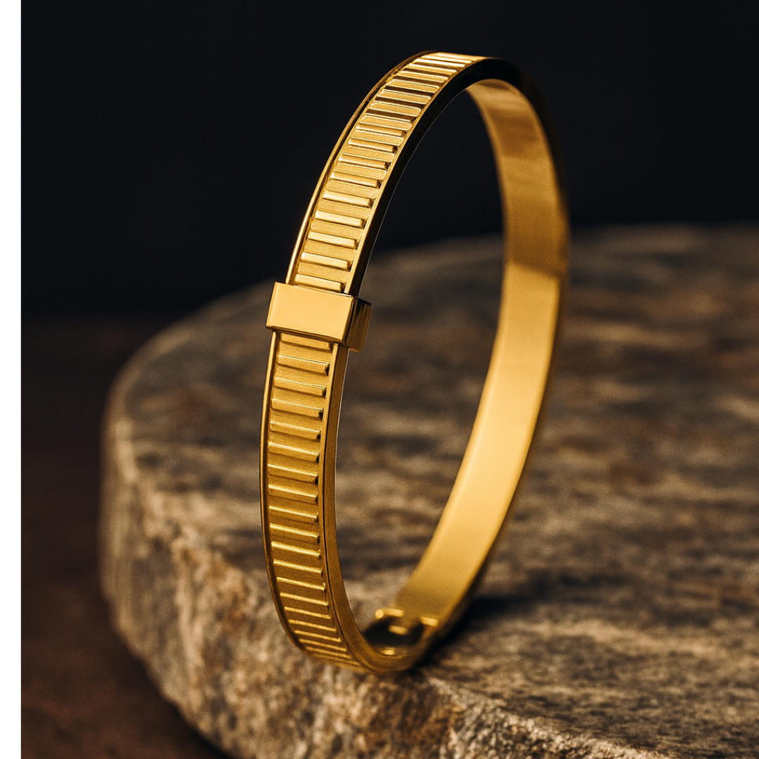 Luxe loop bangle bracelet