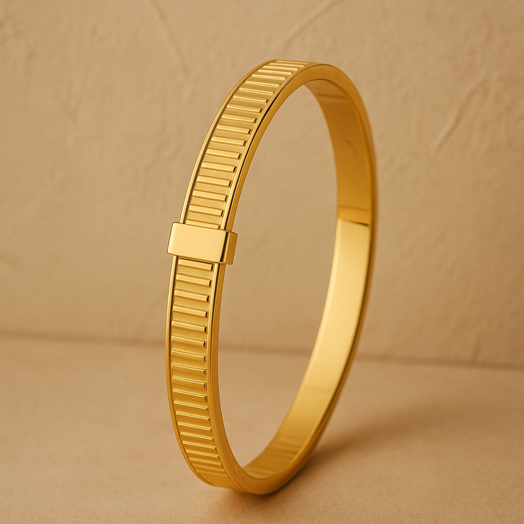 Luxe loop bangle bracelet