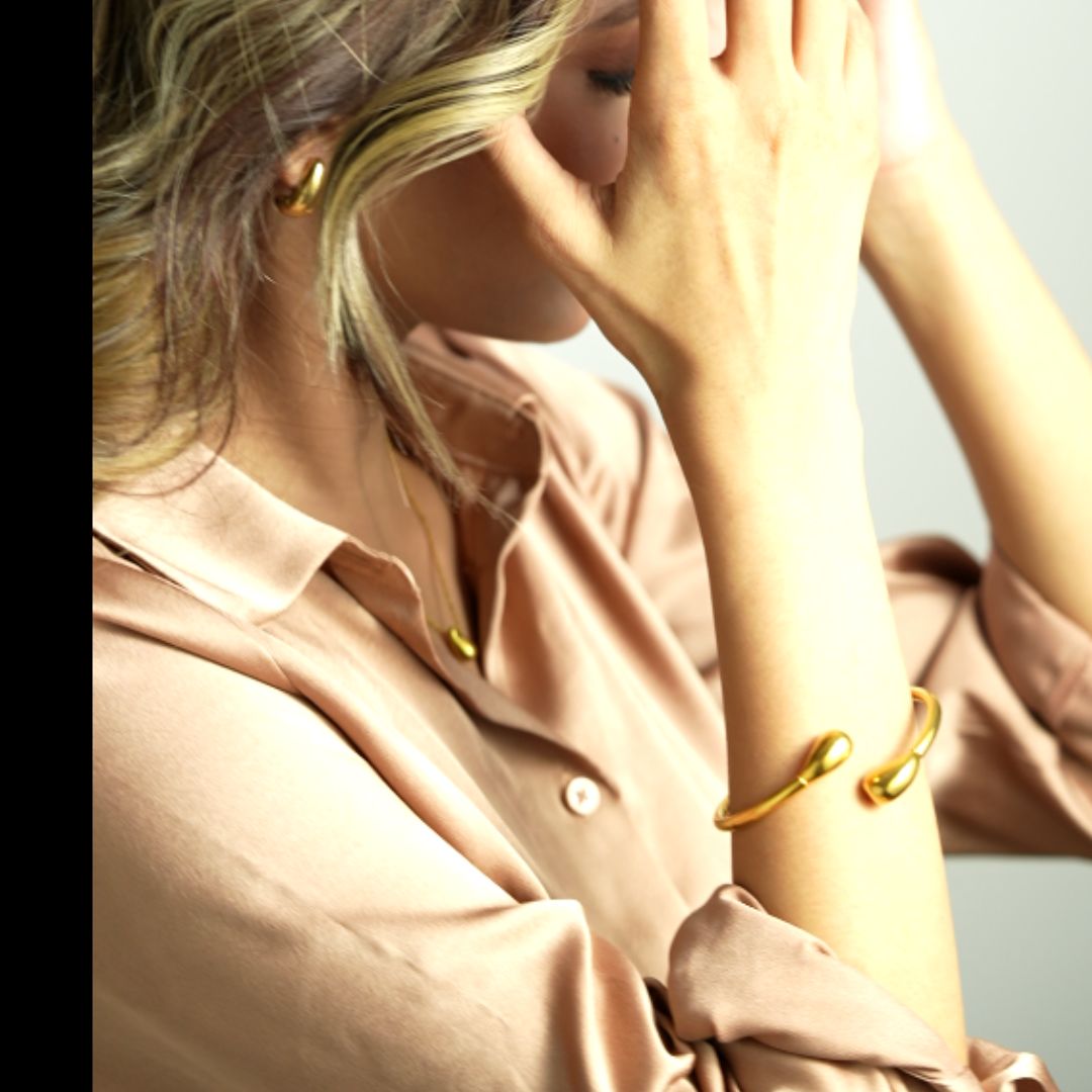 Elegant Drop Bangle Kada