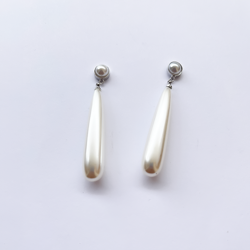 Classic Pearl Drop Earring