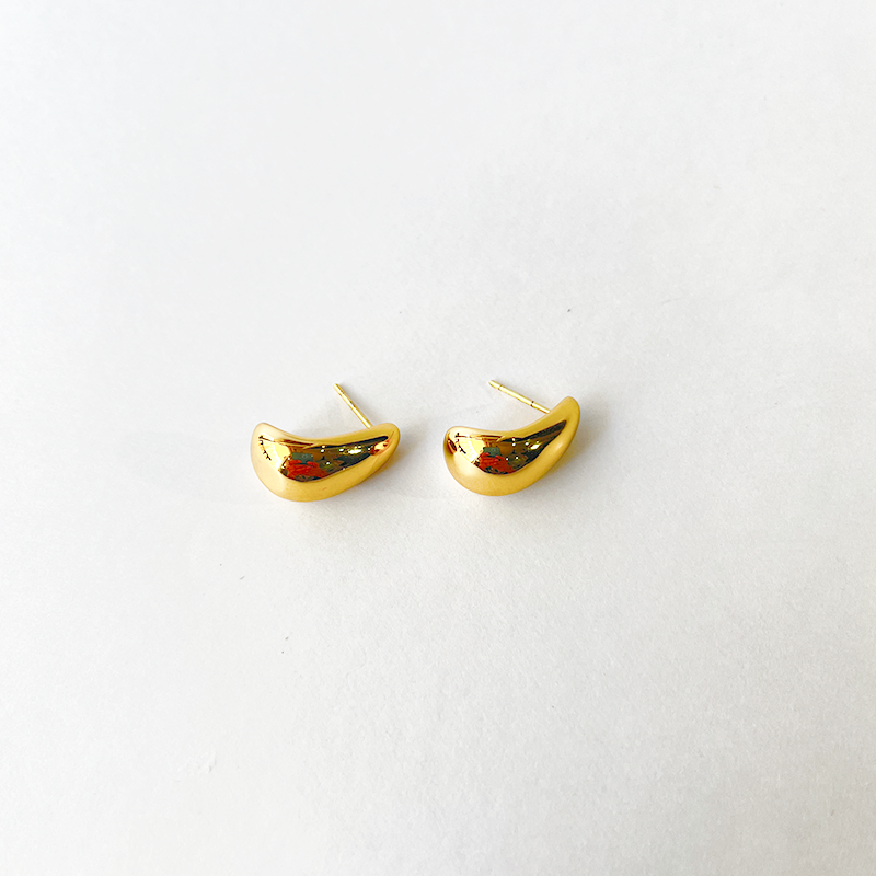 Small Pearldrop Earrings